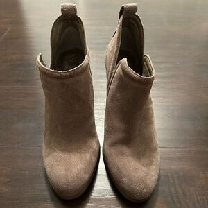 Stylish Tan Suede Ankle Boots